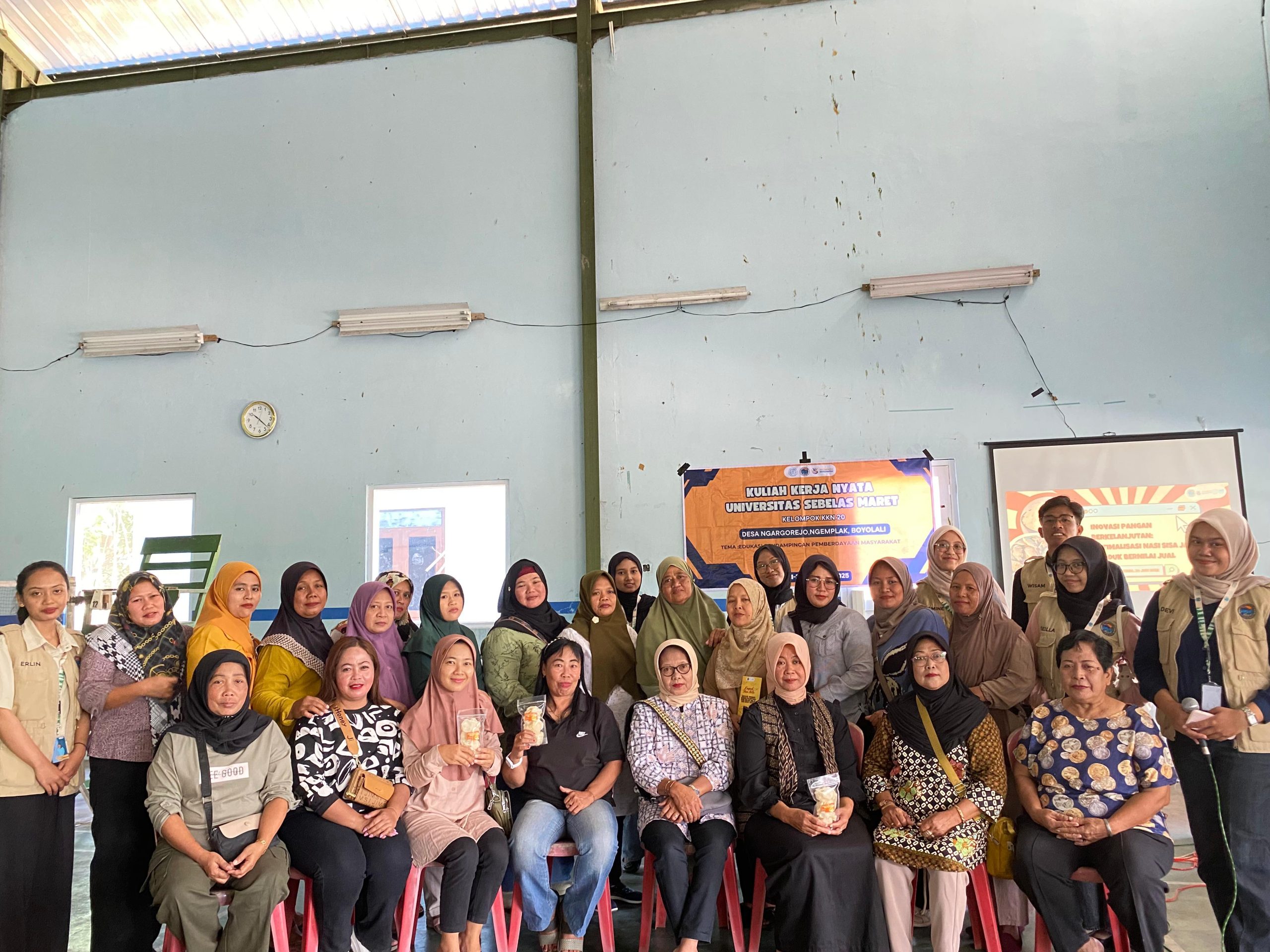 KKN UNS Kembangkan Inovasi Pangan Berkelanjutan: Optimalisasi Nasi Sisa Jadi Produk Bernilai Jual Bersama Pelaku UMKM Desa Ngargorejo